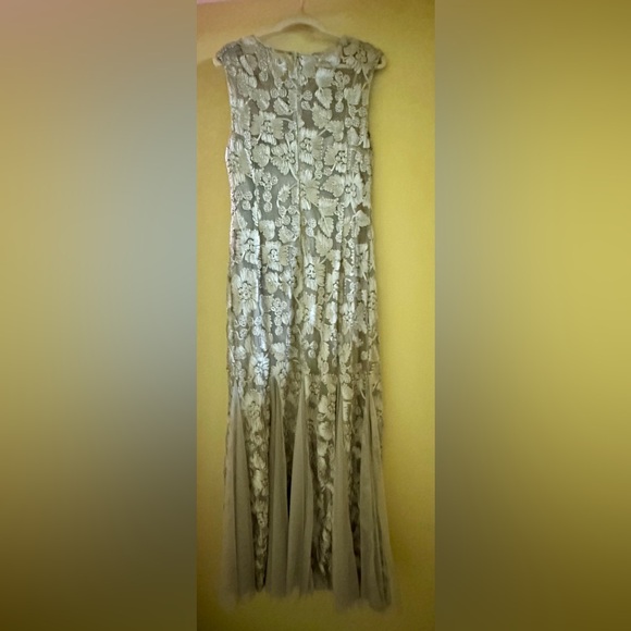 Alex Evenings Form Evening Dress - Picture 10 of 15